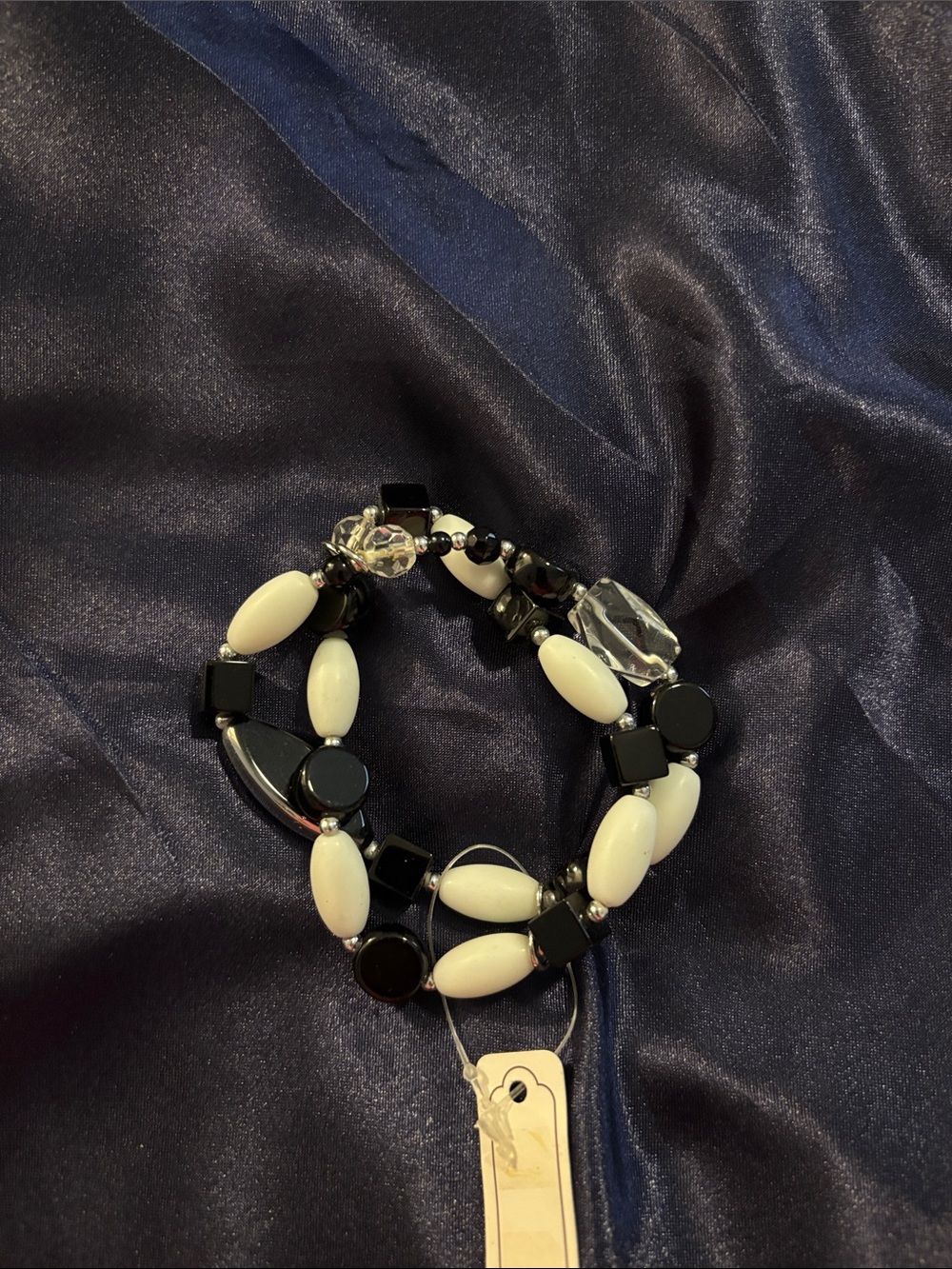 Monochrome Black & White Beaded Stretch Bracelet — Contemporary Style